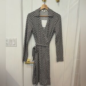 Diane Von Furstenberg Black and White Long Sleeve Wrap Dress